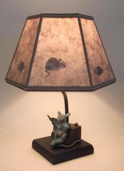 T293 Reading Rat on Cheese Lamp with Mica Mouse Lamp Shade