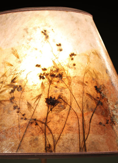 T365 Metal Quail Table Lamp lampshade detail